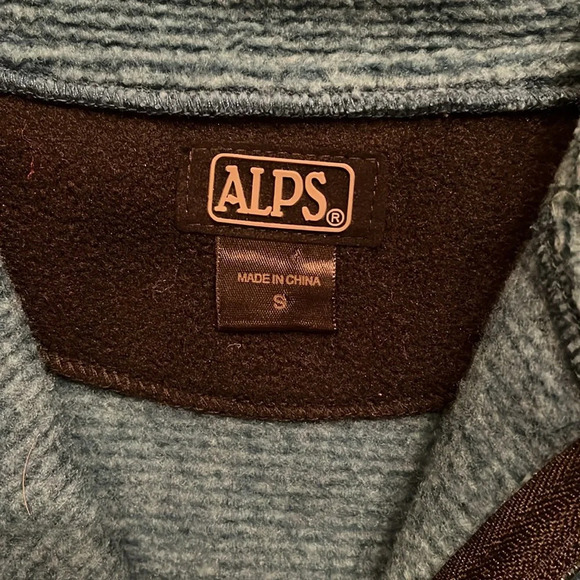 Alps Women’s Lightweight Fleece Vest - Picture 4 of 4